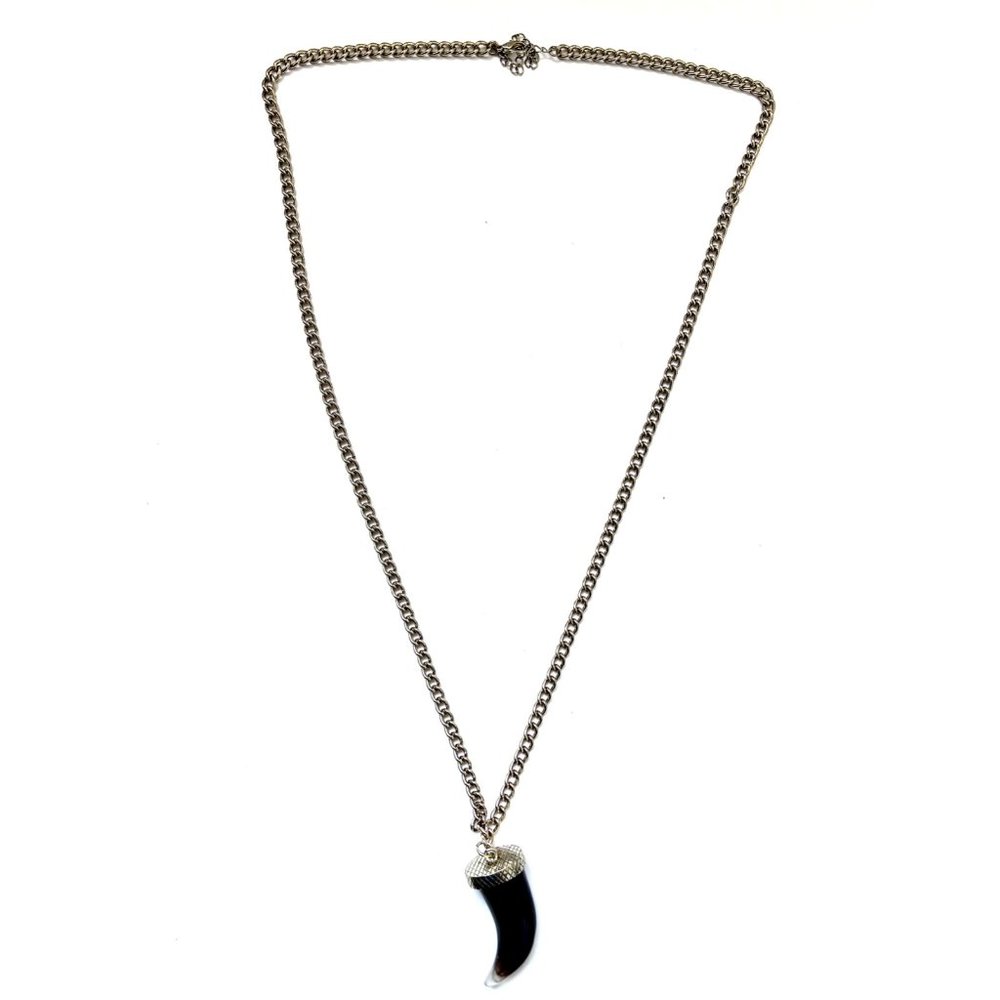 Tiger Tooth Pendant Shape Necklace with Cuban Link Gold Color Necklace